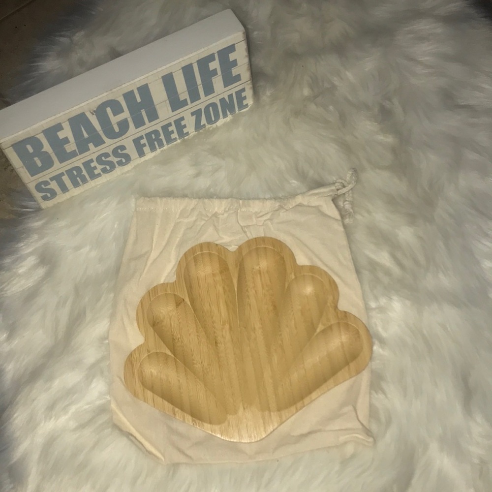 BRARND NEW IN DUST BAG!  SEA LA VIE WOODEN SHELL PLATTER